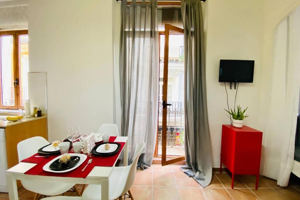 Acogedor Loft En Centro Historico Apartman Valencia Kültér fotó